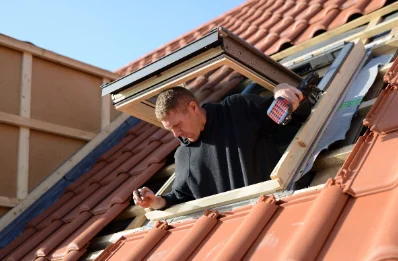Pose de fenêtres de toit Velux à Grumesnil